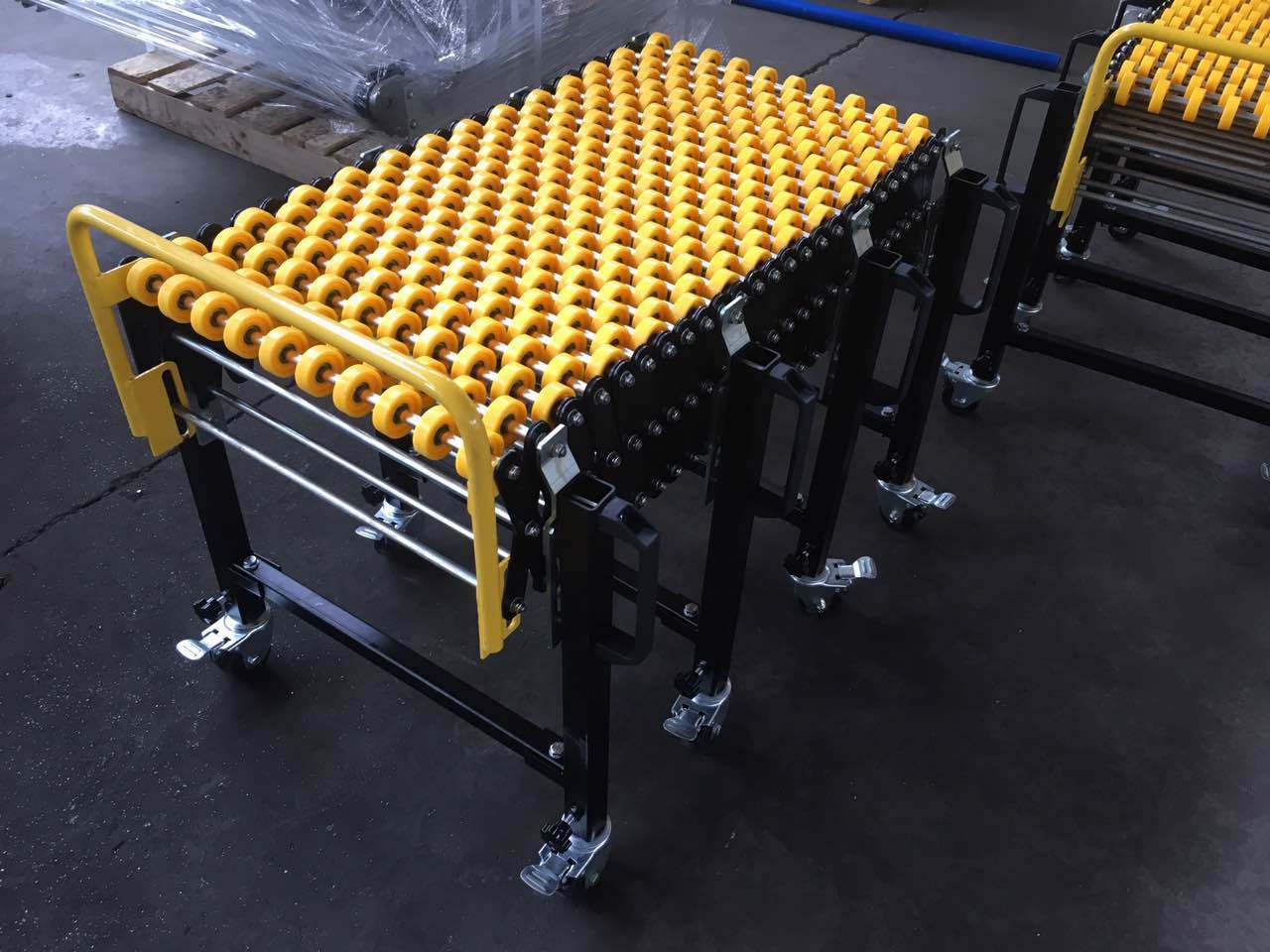 Plastic Skate Wheel Flexible Conveyor