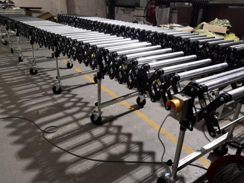 Powered flexible conveyor